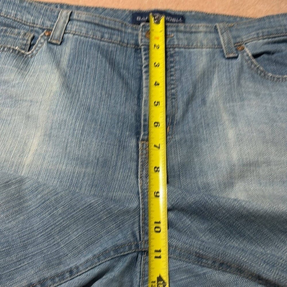 BandolinoBlu Distressed High Rise Denim Capris. 14P - Picture 8 of 11